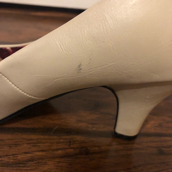 Women’s Lasonia Cream Colored Pump/Heels, 8.5 - Picture 5 of 5